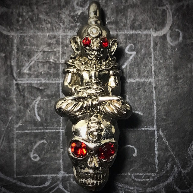 Pra Ngan Maha Sanaeh Gambling Amulet with Hoeng Prai Grasip Spirit Skull by Luang Phu Wiang Nuea Albaca 